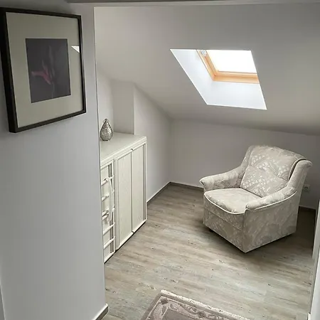 Love hotel Rastplatz 8 *